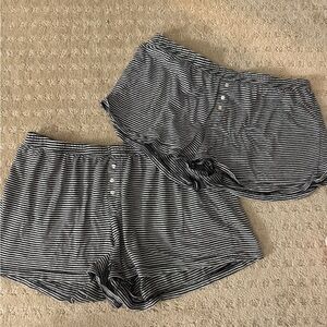bundle of 6 pairs of shorts!!